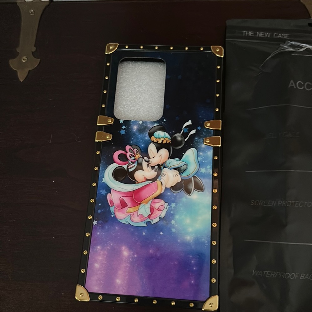 Minnie Mouse Samsung case!
